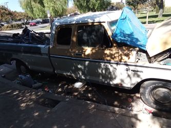 75 Ford Ranger Super Cab