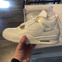 Jordan 4 Metallic Gold 