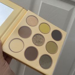 eyeshadow palette 