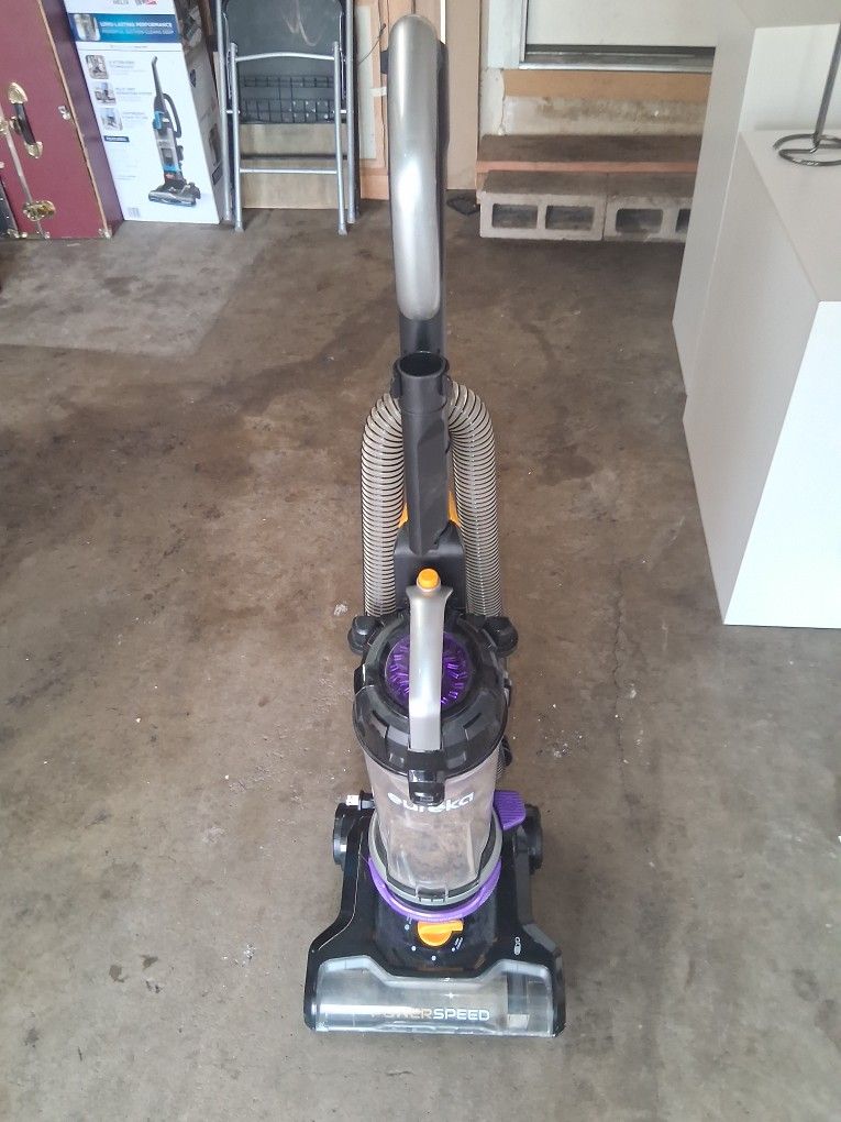 Eureka Vacuum Pet And Carpet 