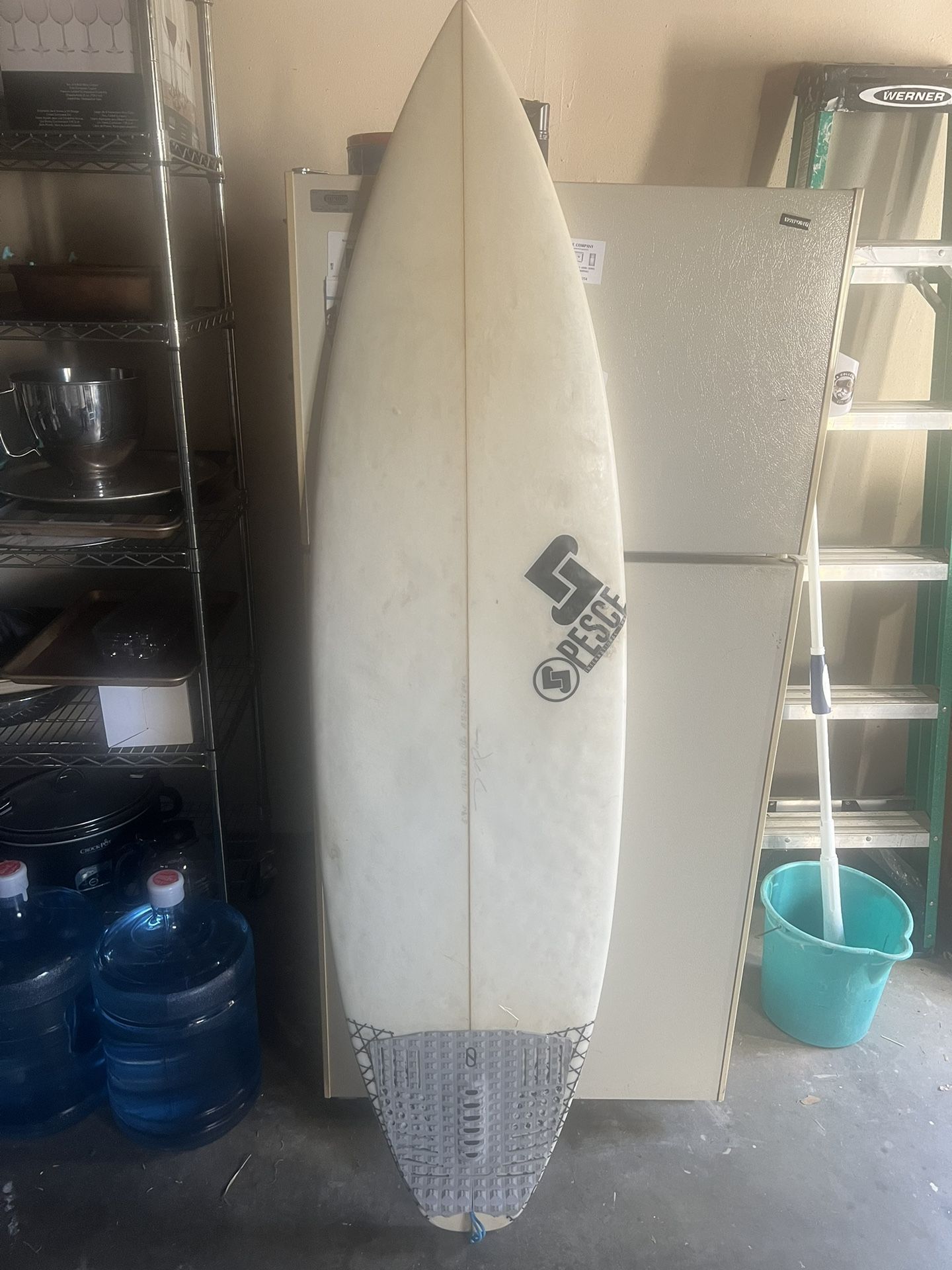 Pesce 5’9 Shortboard