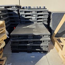 High quality heavy-duty industrial/construction pallets. Multiple Uses!