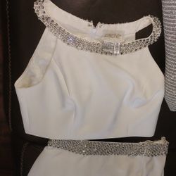 Beautiful White Two Piece Top and Long Skirt With Rhinestones Sz 8