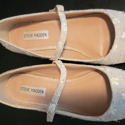 Steve Madden Beige Floral Mary Jane Flats