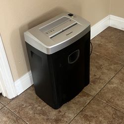 Fellowes Heavy Duty Crosscut Paper Shredder 