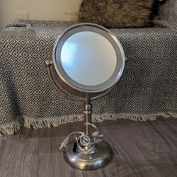 LED vanity mirror