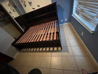 Bed frame (Full)