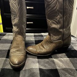 Dan post Women Boots Size 8