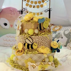 Bumble Bee Diaper Cake 🐝