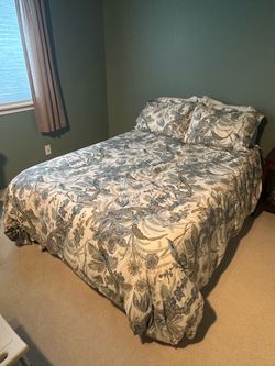 Tempurpedic full mattress & bedding