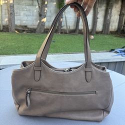 Piomonte Lusso Large Taupe Tote Handbag – Center Zip, Multi-Compartment