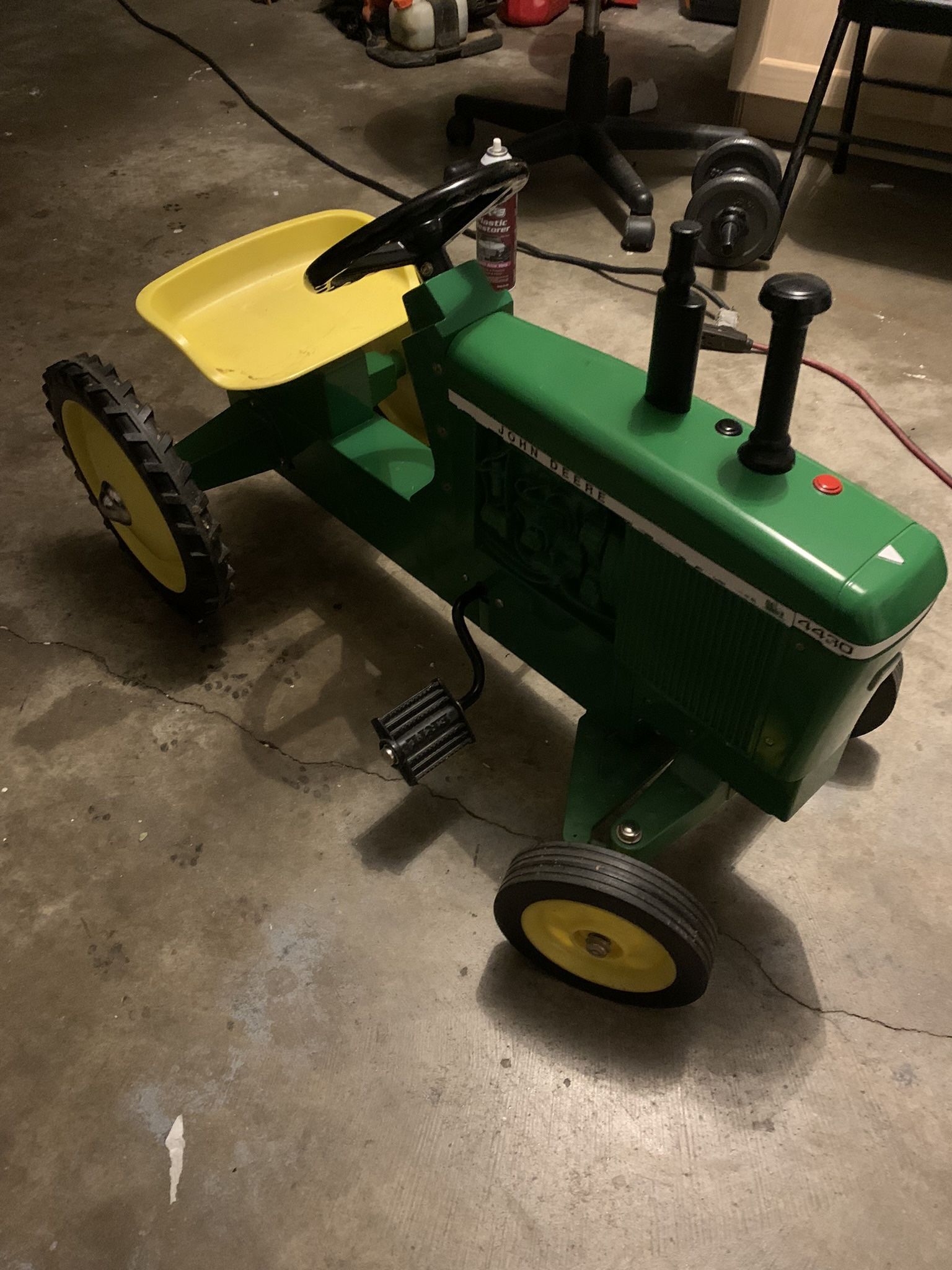 John Deere 4430