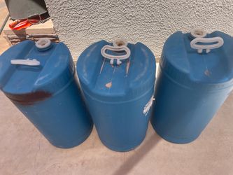 Plastic containers