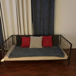 Twin Size Day Bed
