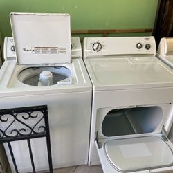 L. A. V. A. D. O. R. A.  Y  S. E. C. A. D. O. R. A. 