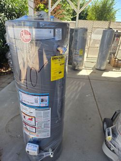 Gas Water Heater New Display Models 40and 50gal And 30gal 1yr Wrrty