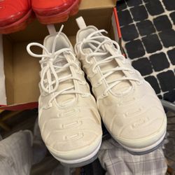 Nike Vapormax Plus SIZE 12 White 