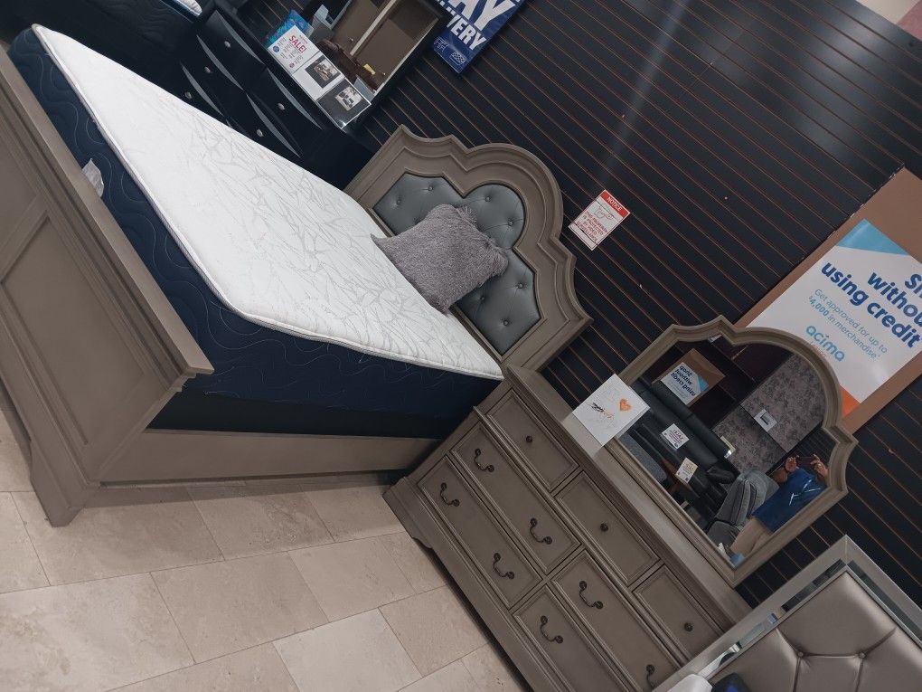 *Bedroom Special!!!* Mature Frisco Queen/King Bedroom Sets From $899!!! Delivery And Financing😎