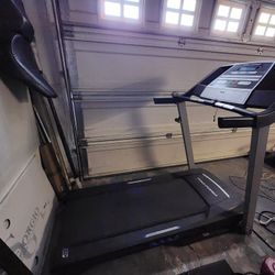 ProForm Treadmill-Great Condition 