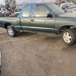 96 Toyota Tacoma Parts Only Not Complet Truck Not Engine Manual Transmission 
