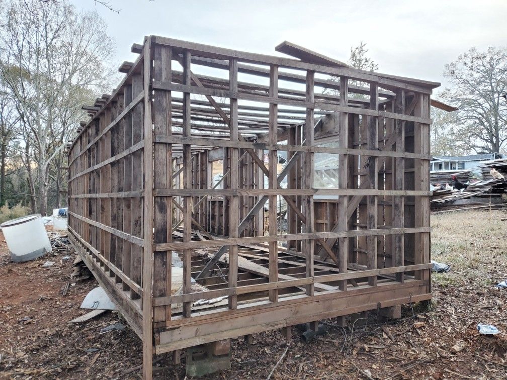 Frame Bilding 10×31. For Sale..