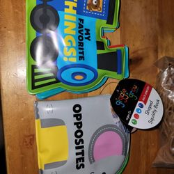 #NEW 2 GIGGLE & GROW BOOKS.  MULTI SENSORY SHAPED SQUISHY & SQUEAKS. AGE 0 +