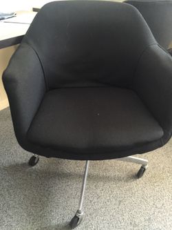 Mid century womb style Chair