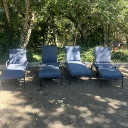 Pool/ Outside Rest beds and Chairs with foot rests
