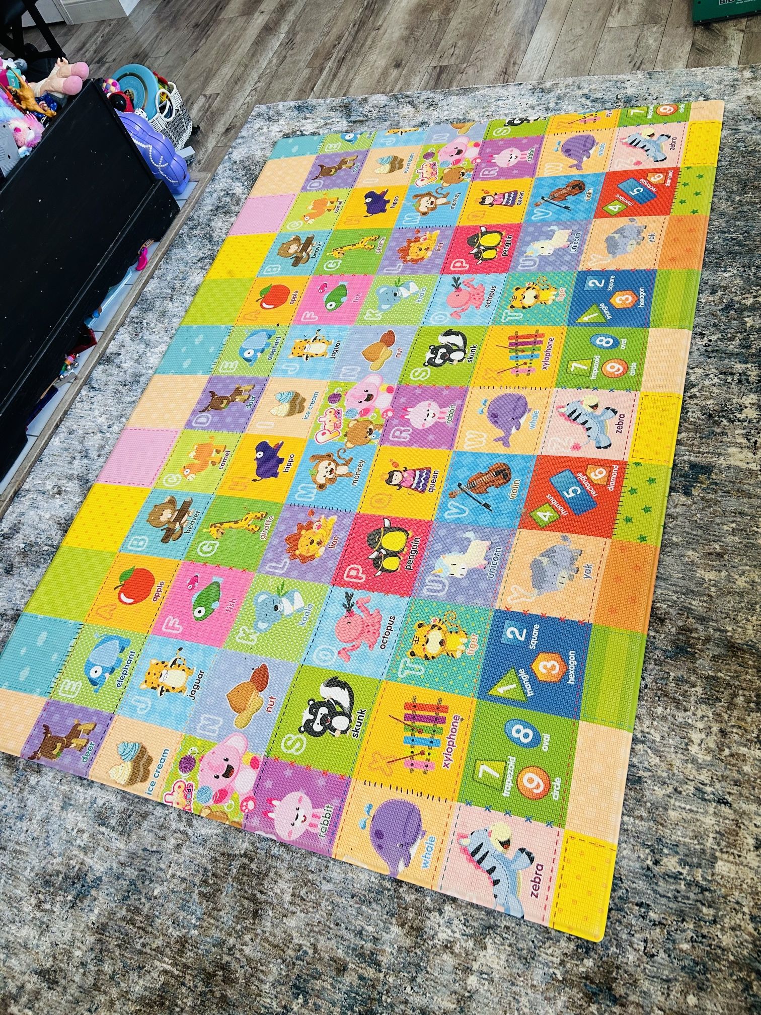 DOUBLE SIDED WATERPROOF PLAY MATS