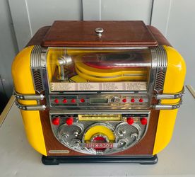 Vintage Polyconcept Jukebox Compact Disk Am/Fm  Radio