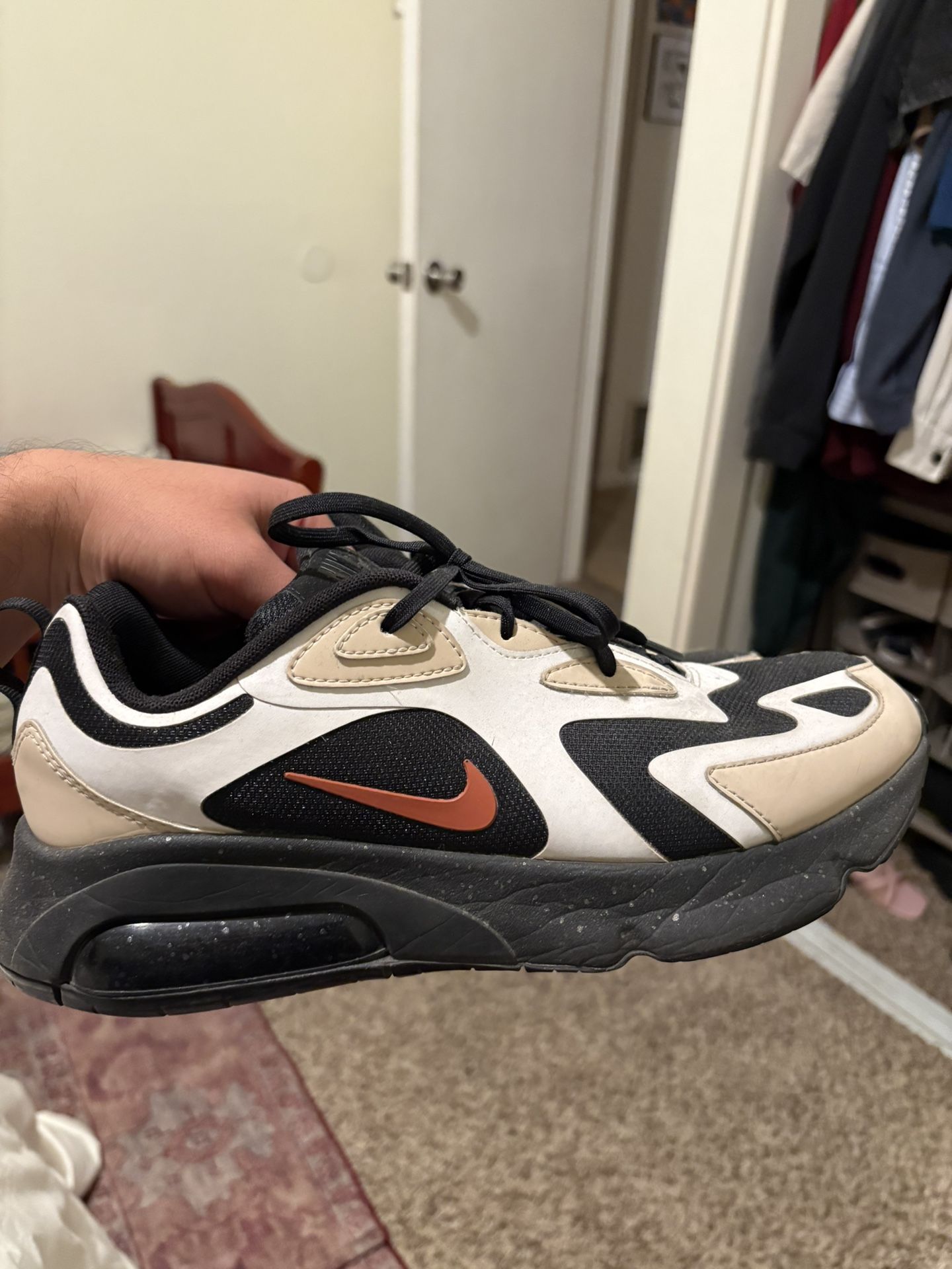 Nike Air Max 200 Men’s 9.5