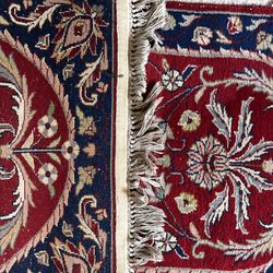 3x5 Oriental carpet *from smoking home in Malvern *value makes it worth cleaning *BEST OFFER