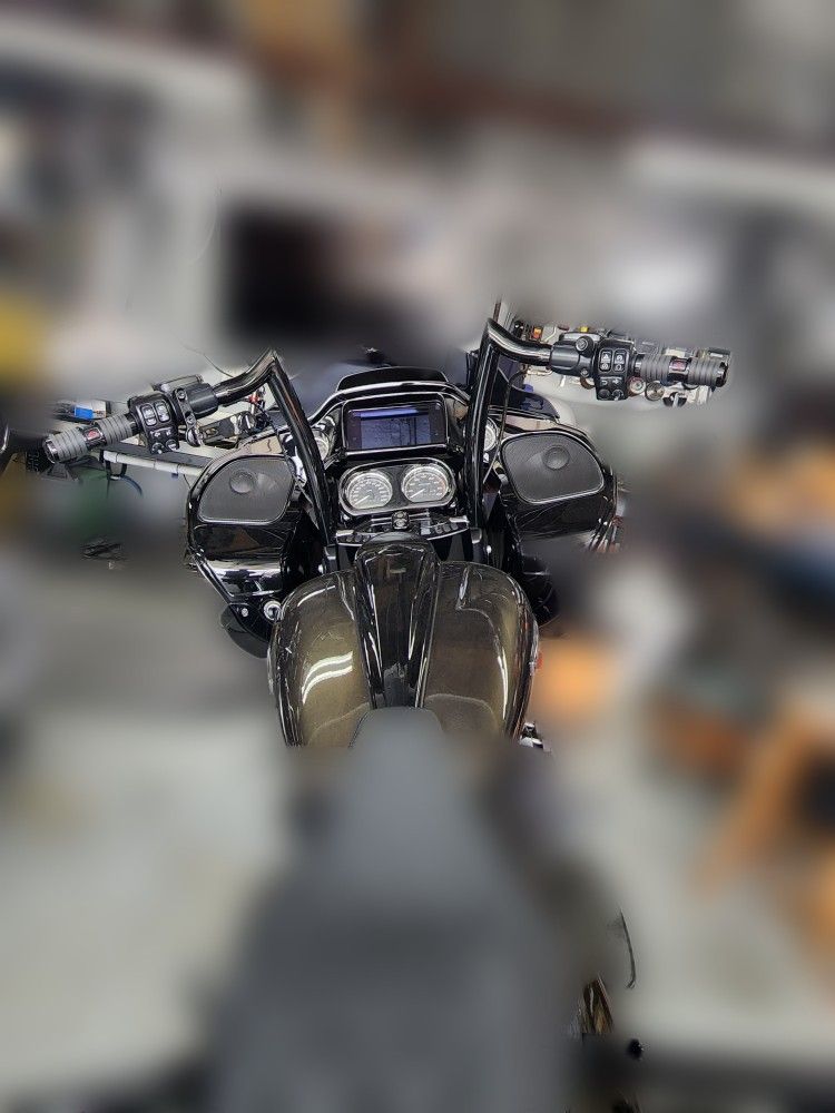Road Glide Factory 47 14 Inch Miter Handlebars , Front And Rear Crash
