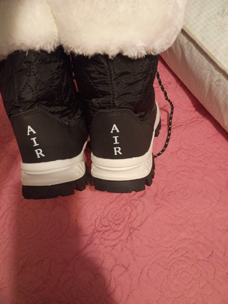 Snow Boots