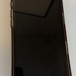 Almost New Unlocked iPhone pro 16 256 GB - Excellent Condition 