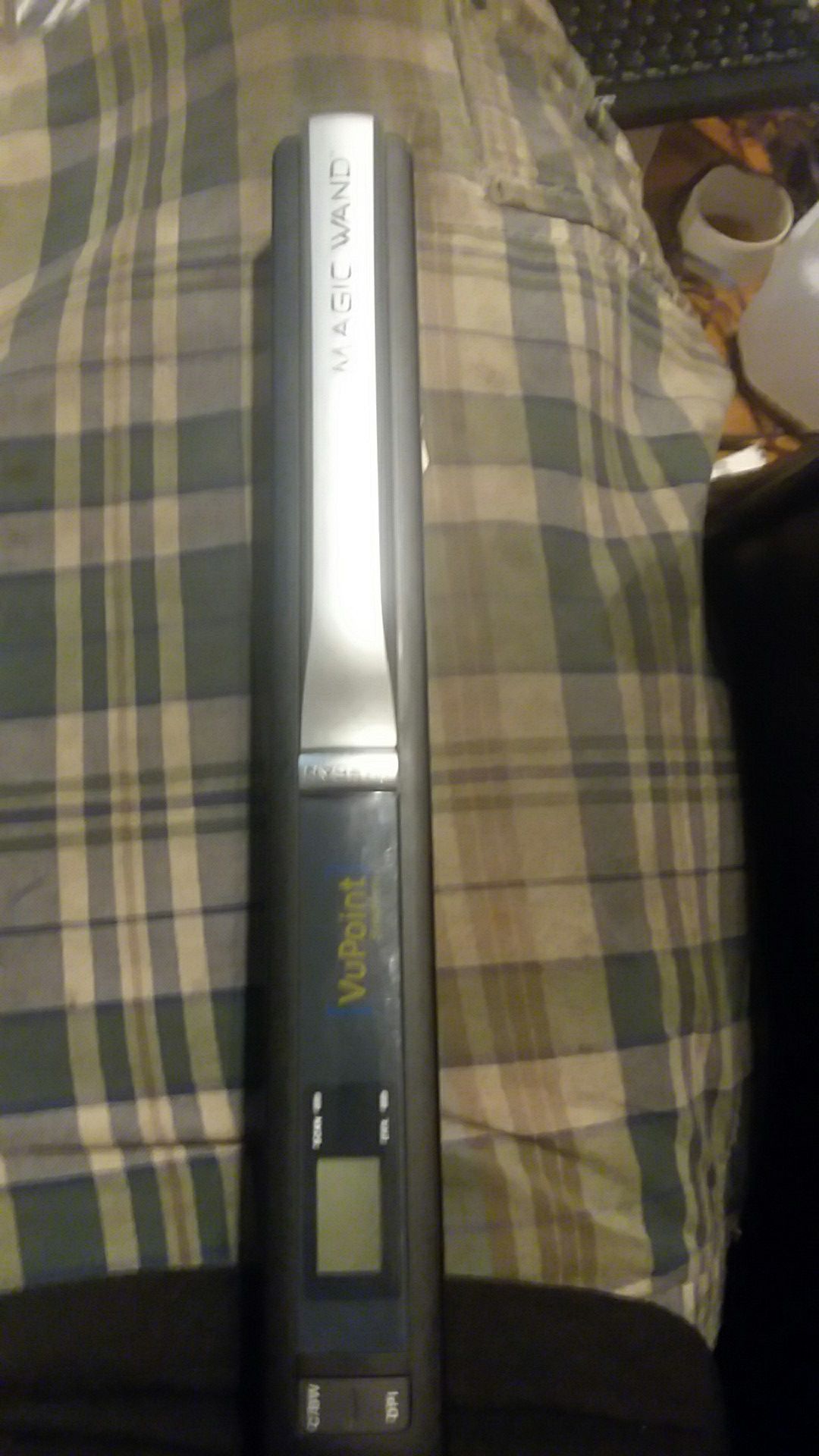 Magic wand handheld documentument scanner