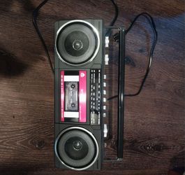Retro 80's cassette player recordar with AM/FM/SW Radio, Bluetooth black