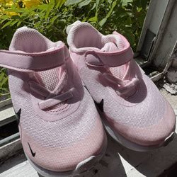 Nike Size 5.5 Toddler Like New