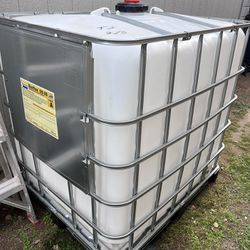 275 Gallon Water Tank