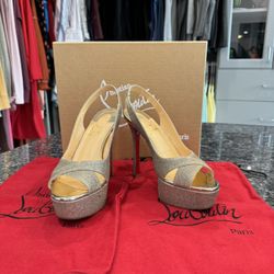 Christian Louboutin Pumps