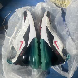 Air Max 270 Nike Fits Ladies Size 9.5