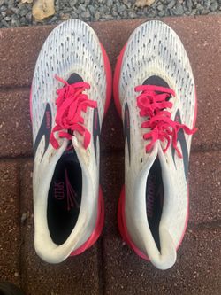 Women’s Brooks Hyperion Tempo running shoes