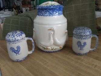 Cookie jar-- salt and pepper shakers