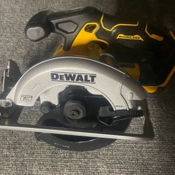 Dewalt Brushless 6 1/2 Circular Saw TOOL ONLY
