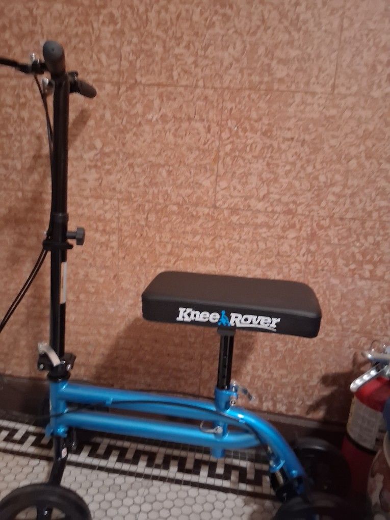 Knee Rover