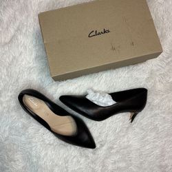 Clarks black Leather Heels 6.5