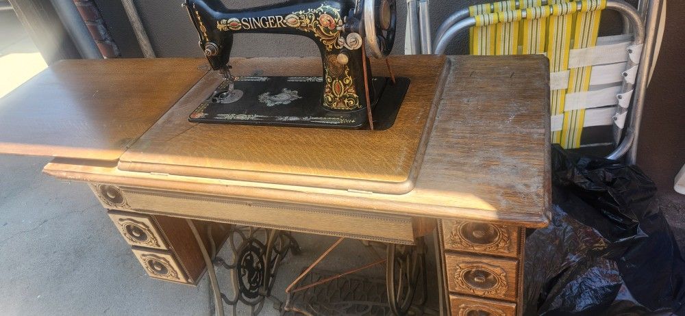 Old Antique Singer Sewing Machine And Table 