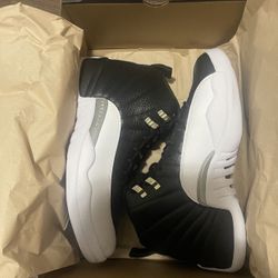 Playoffs Size 8 New In Box w/receipt 