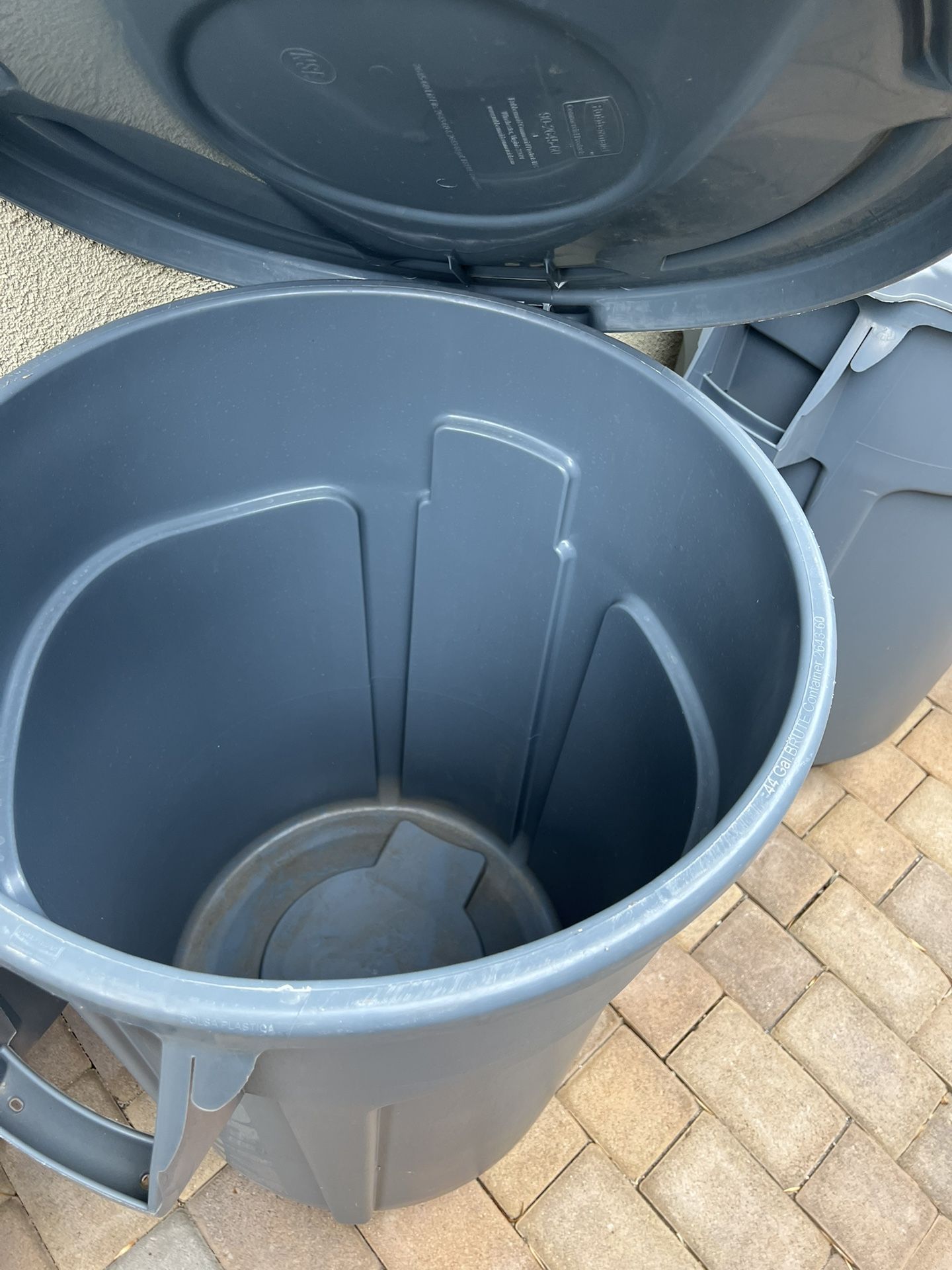 RUBBERMAID BRUTE TEASH CAN 44 GAL