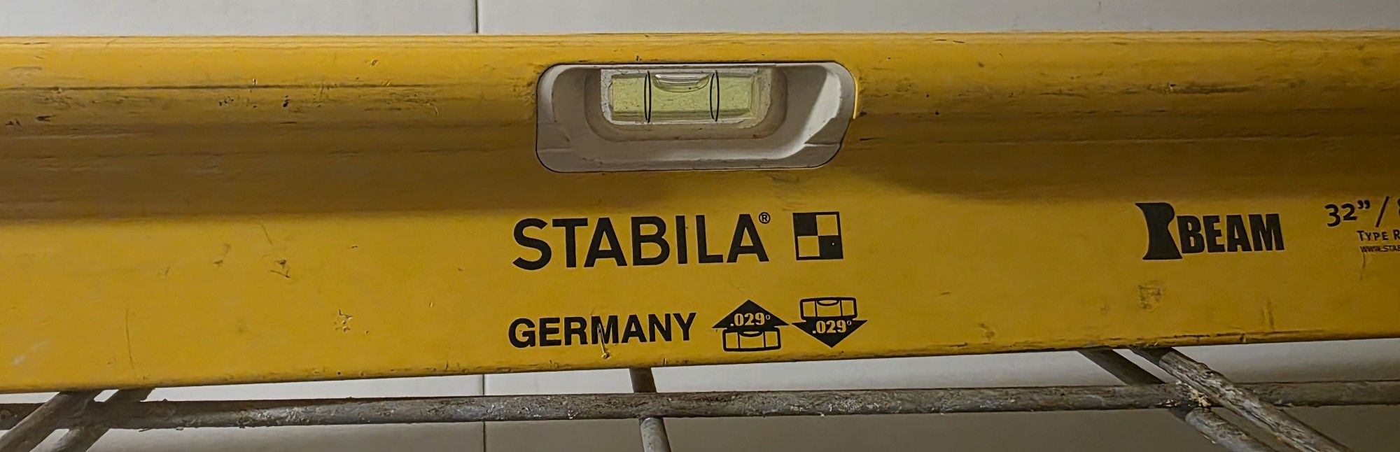 Stabila 32" Type R300 R-Beam Level 41032

Used 